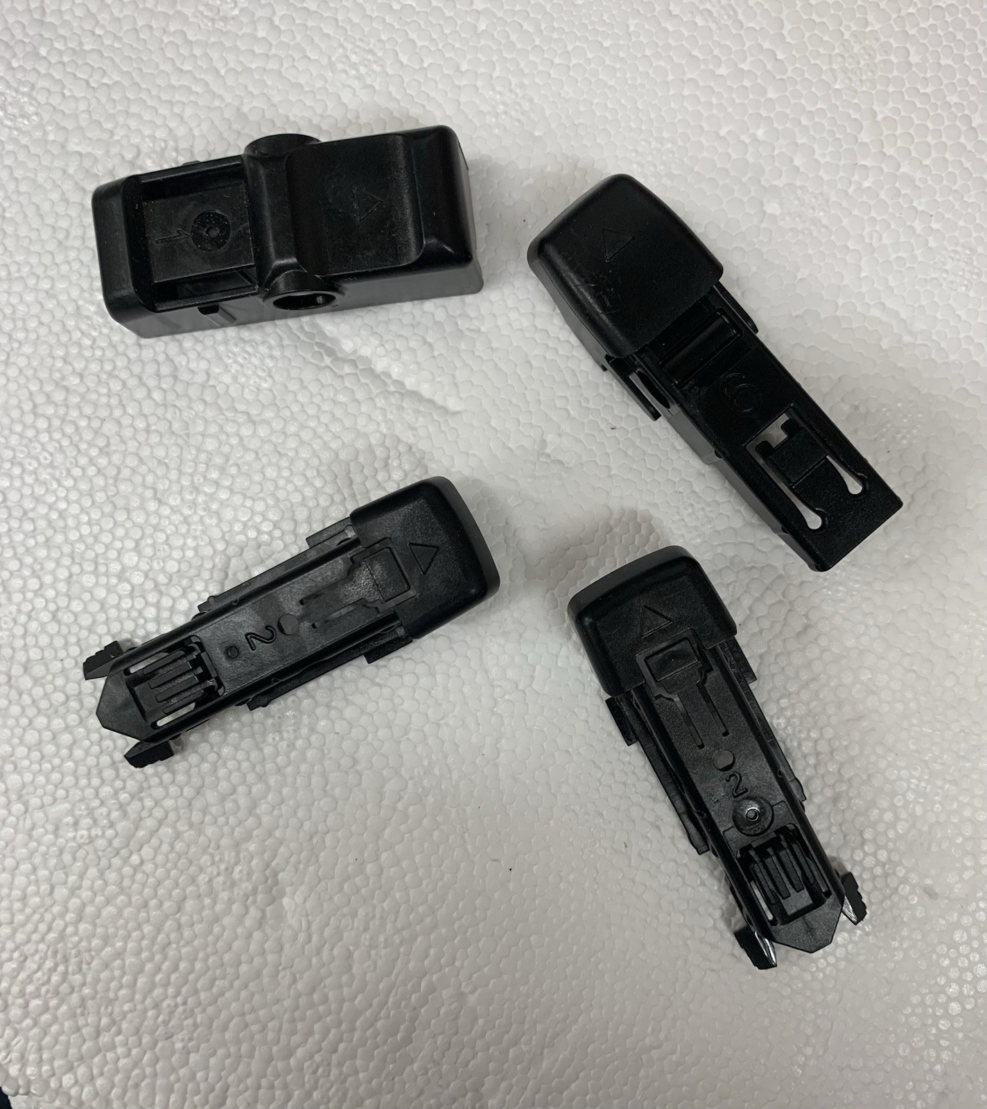 Bosch Wiper Blade Replacement Clips Set of 4 for Secure Fit