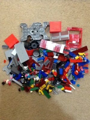 TWO POUNDS LEGO PIECES AND OTHER ASSORTED PARTS