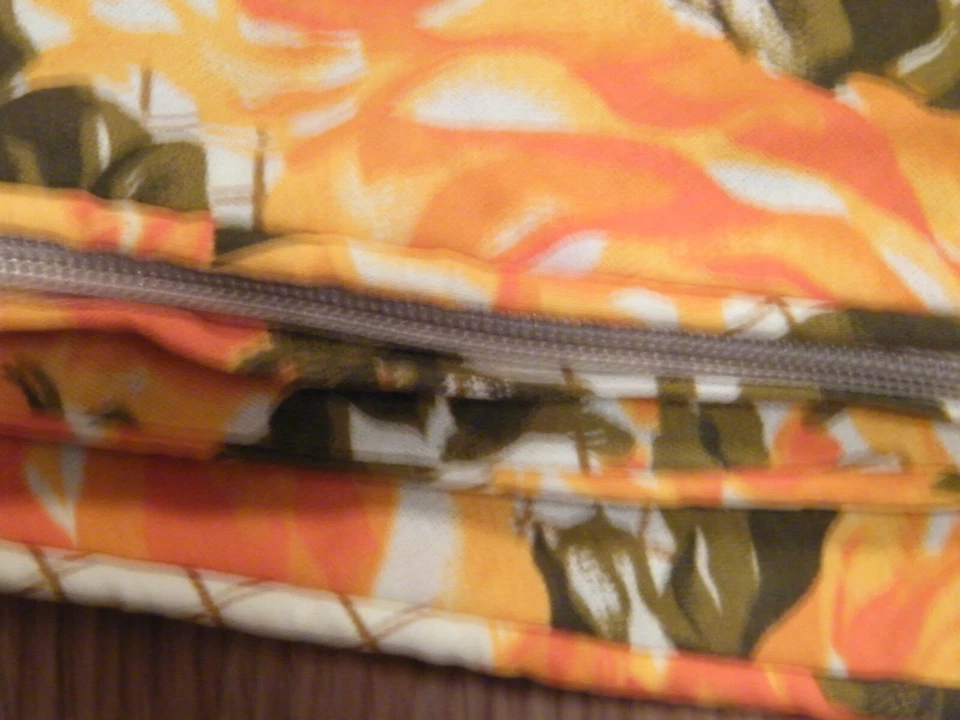 LASTEX  CUSHION COVERS 52" & 19" CIRCLES AND 30" &  21" RECTANGLES - Image 4 of 4