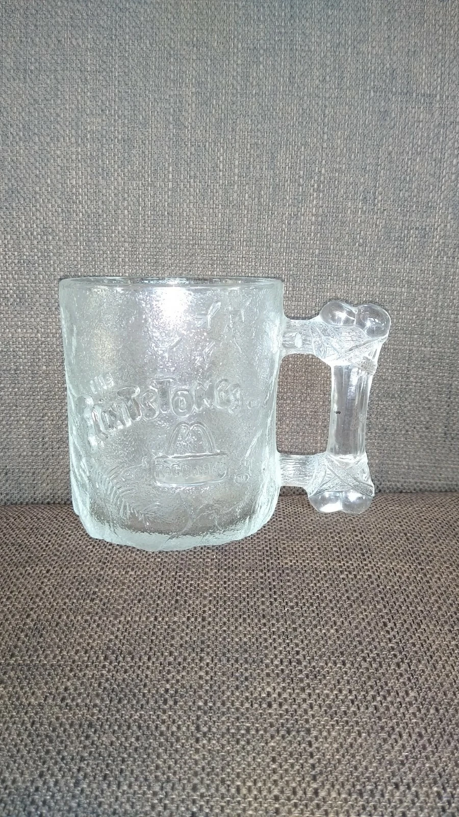 1993 McDonald's The FlintstoneS Pre Dawn Glass Mug Bone Handel.