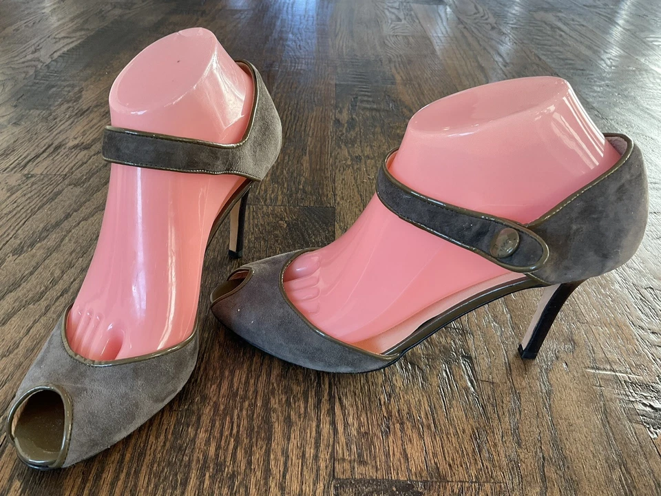 Kate Spade New York Mujer Taupe Gamuza Correa al Tobillo Punta abierta Tacones Zapatos Talla 8.5 Foto 3 de 4