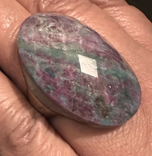 Anillo Colleen Lopez HSN Rubí Zoisita Triple Plata de Ley 925 HSN $489 Talla 8 Foto 2 de 4