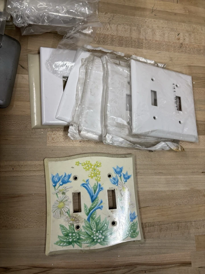 Лот из 80+ пластин переключателя и крышек розеток новые и бывшие в употреблении некоторые винтажные различные бренды - Изображение 3 из 4