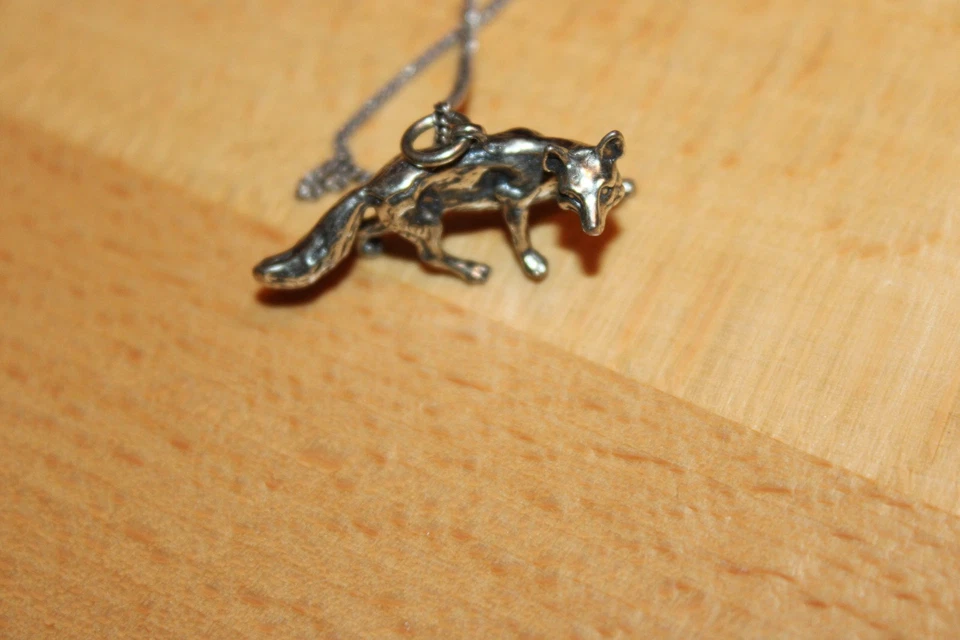 Kette silberfarben mit Anhänger FUCHS in silber - Bild 2 von 4