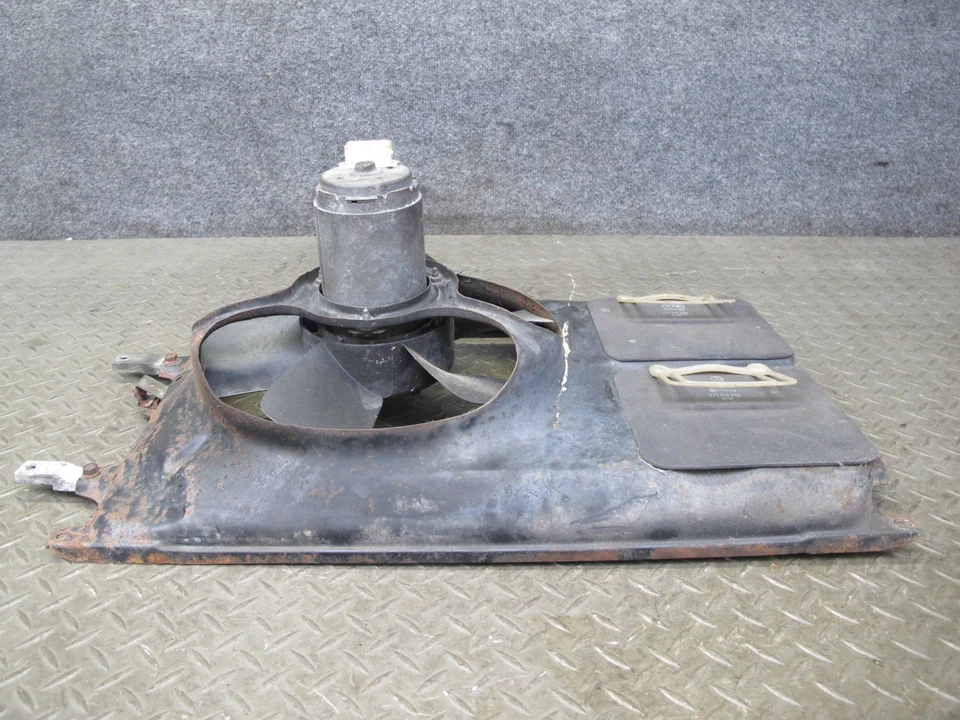 85-88 VOLKSWAGEN VW SCIROCCO RADIADOR ELÉCTRICO VENTILADOR DE REFRIGERACIÓN Y CUBIERTA OEM Foto 4 de 4