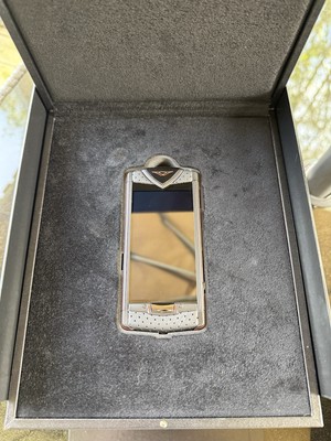 Vertu Constellation T Black Neon/Orange open box 