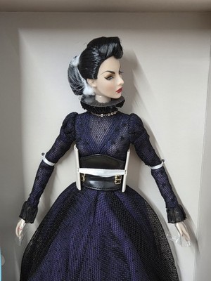 Integrity Toys The Queen Of Everything Agnes Von Weiss Fairytale