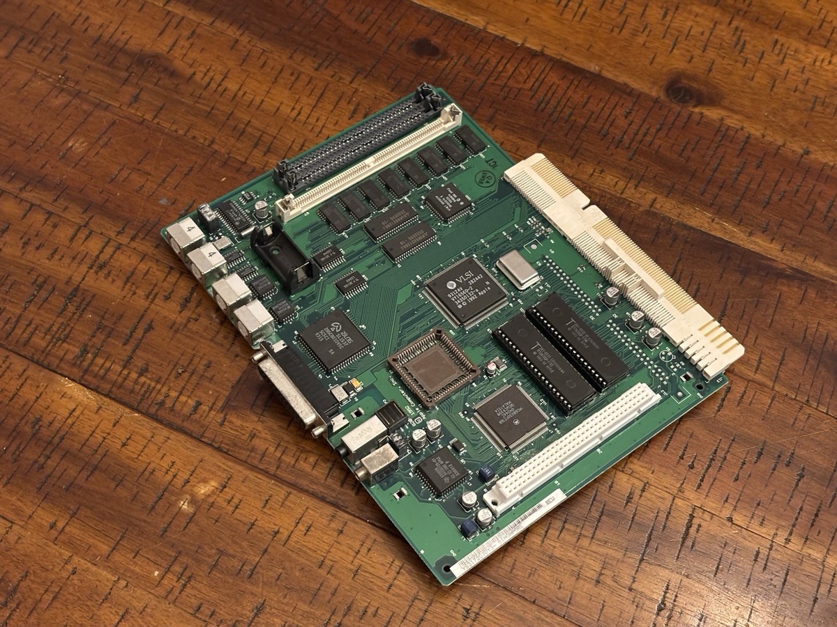Macintosh Color Classicロジックボード Vintage Apple Macintosh Color Classic Motherboard Logic
