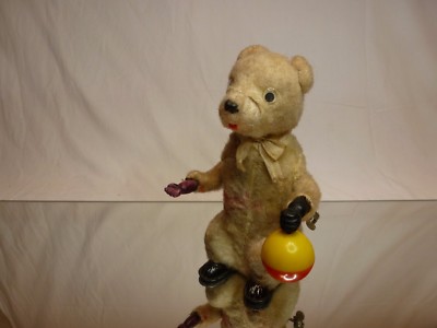 VINTAGE TIN TOY JAPAN HAIRY WIND-UP POLAR  BEAR - BALL H20.0cm - EXTREMELY RARE