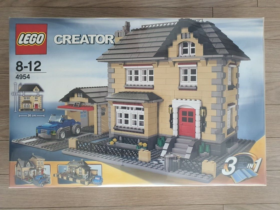 Lego 4954 Model Townhouse 1174pcs SEALED