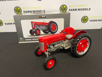 UNIVERSAL HOBBIES 4200 MASSSTAB 1:16 MASSEY FERGUSON 50 HOHE AUSVERKAUF (1959)