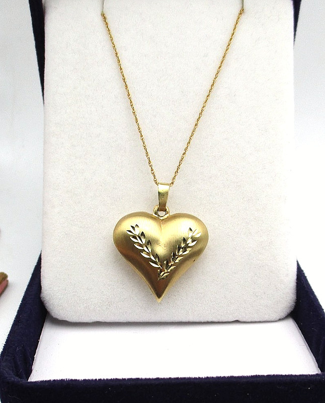 14K 585 Yellow Brushed Gold Diamond-Cut Puffy Heart Pendant Necklace 16" [N148]