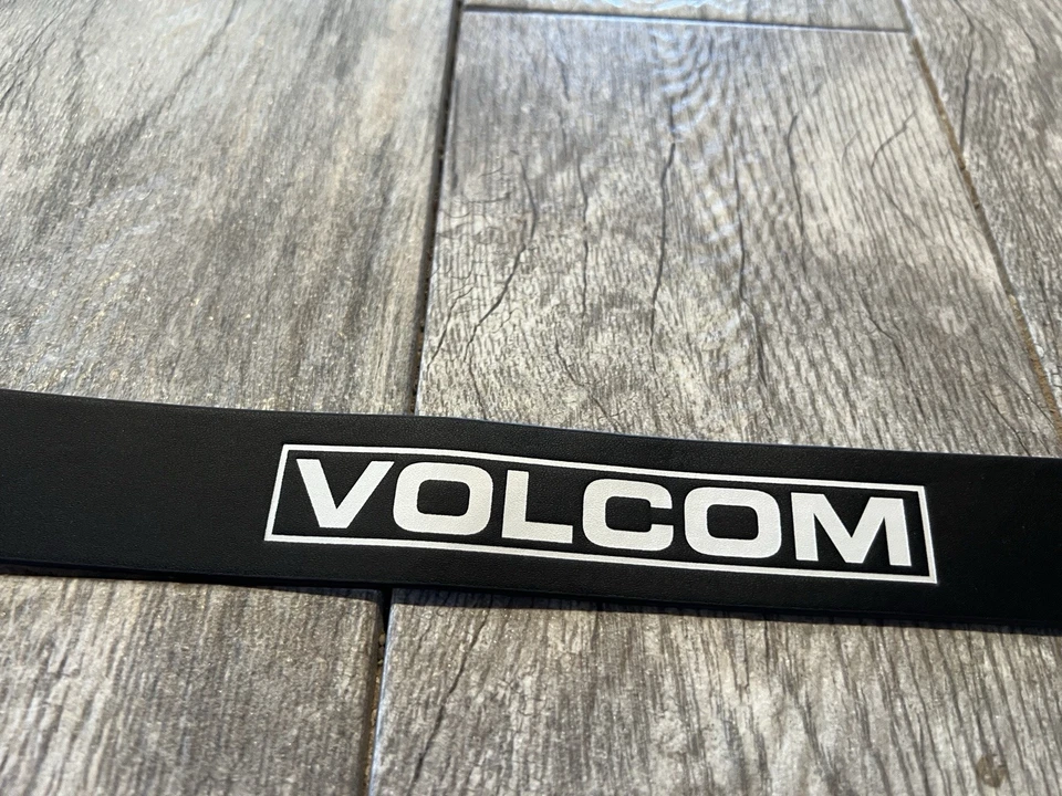 Cinturón de cuero VOLCOM Stone emblema deletreado logotipo talla 34 para hombre nuevo sin etiquetas negro Foto 2 de 4