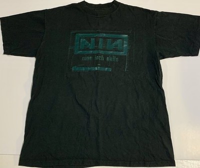【VINTAGE】NINE INCH NAILS NOTHING XL Official Nine Inch Nails Nothing Trent Reznor Glitch Logo XL Shirt