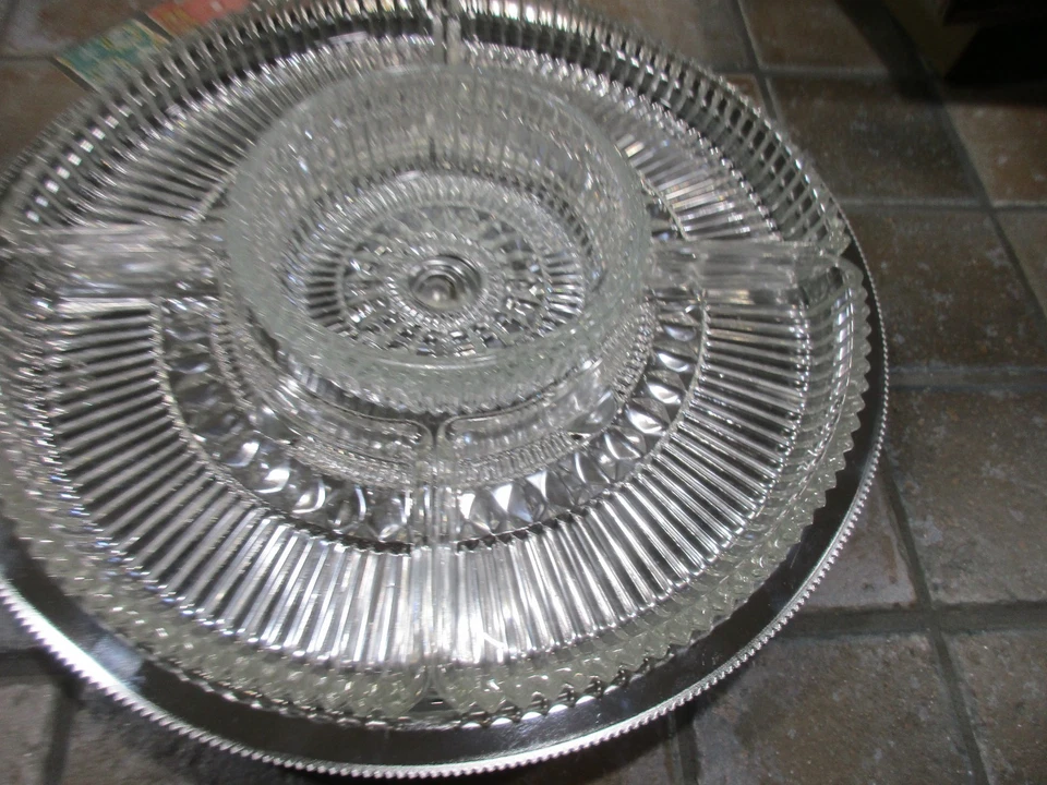 Juego de servir bandeja Lazy Susan Relish cromada y vidrio Kromex de colección años 50 ##200 con caja Foto 2 de 4