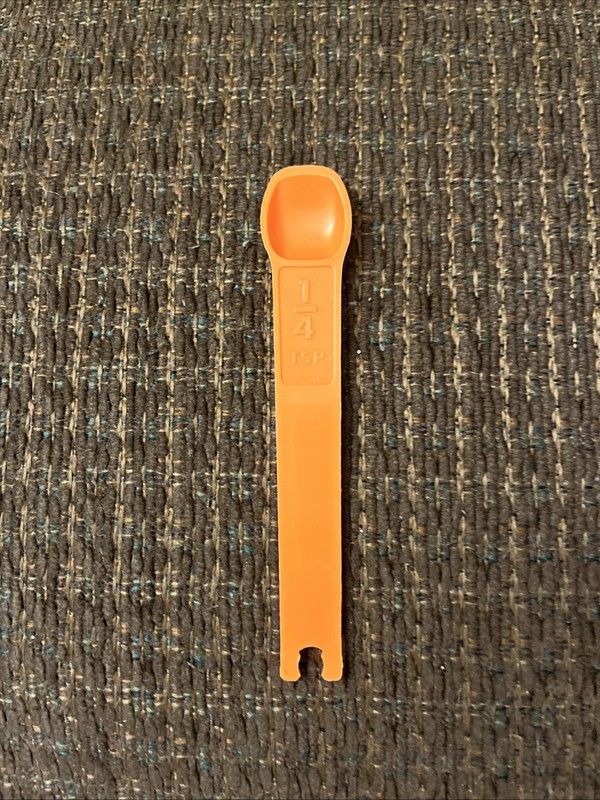 Tupperware #1267 Bright Orange 1/4 TSP Replacement Measuring Spoon EUC