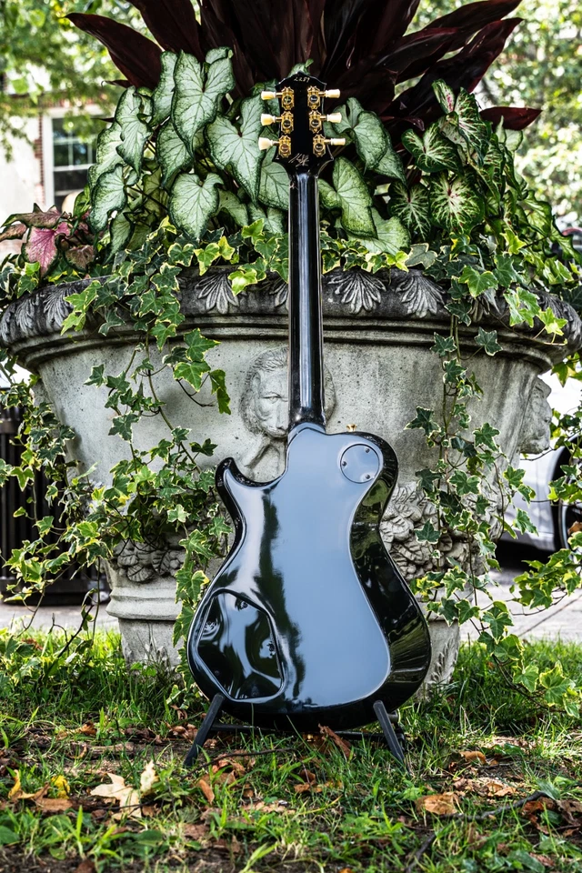 Knaggs Kenai/T.O.M./Gold HW/Black Gloss - Image 4 of 4