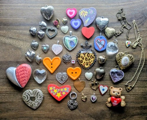 “Vintage Heart Jewelry Lot – Lockets, Charms, Pendants, Costume Jewelry