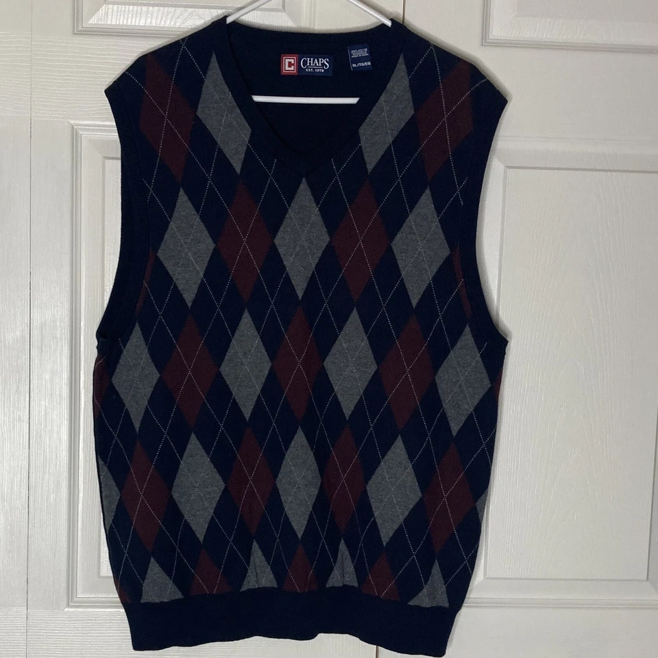 Chaps Para Hombre Algodón Cuello en V Argyle Azul Marino y Borgoña Suéter Chaleco Pullover Talla XLT Foto 3 de 4