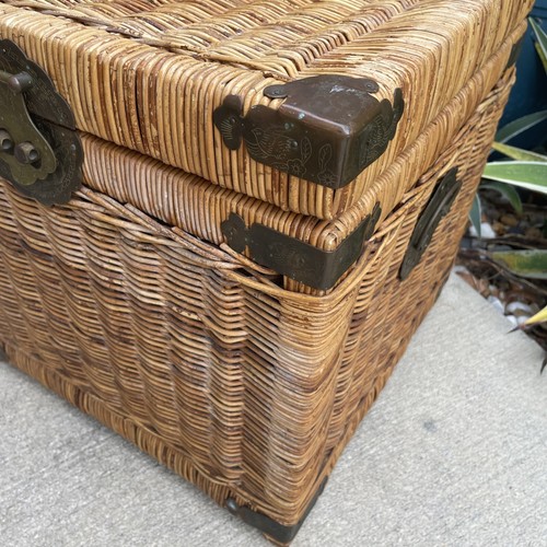 Vintage Wicker And Brass Rattan Chinoiserie Style Trunk Chest Footrest 16”Hx16”W - Picture 4 of 23