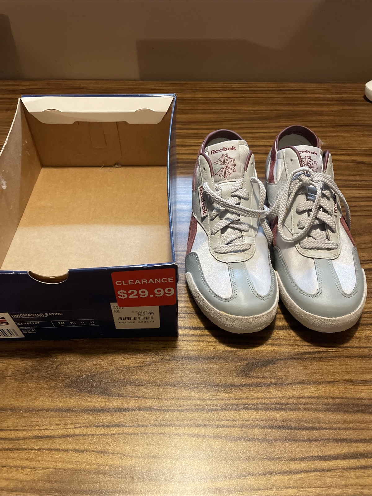 Women’s Reebok Classic Gray/White Walking Shoes Size 10 RB611 PYE NOS-image
