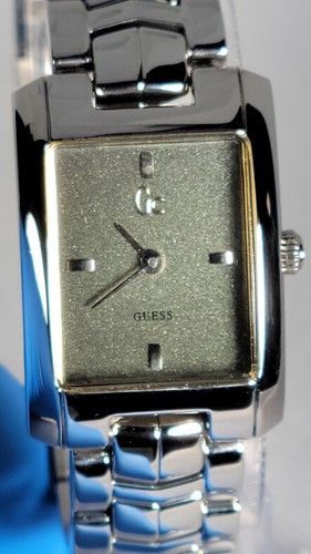GUESS COLLECTION Women's Stainless St Water Resistan 30M Silver Green Dial 20x29 - Picture 8 of 22