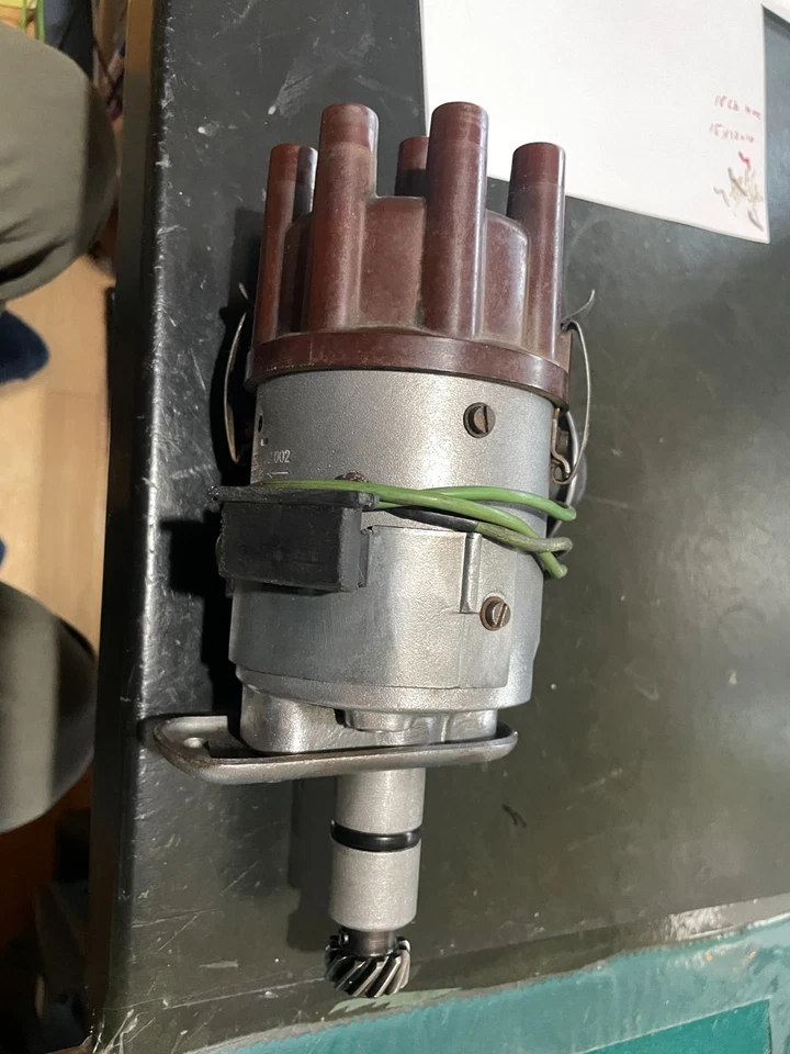 MERCEDES W109 W108 W111 4.5 Bosch Ignition Distributor 0231402002 - Image 3 of 4