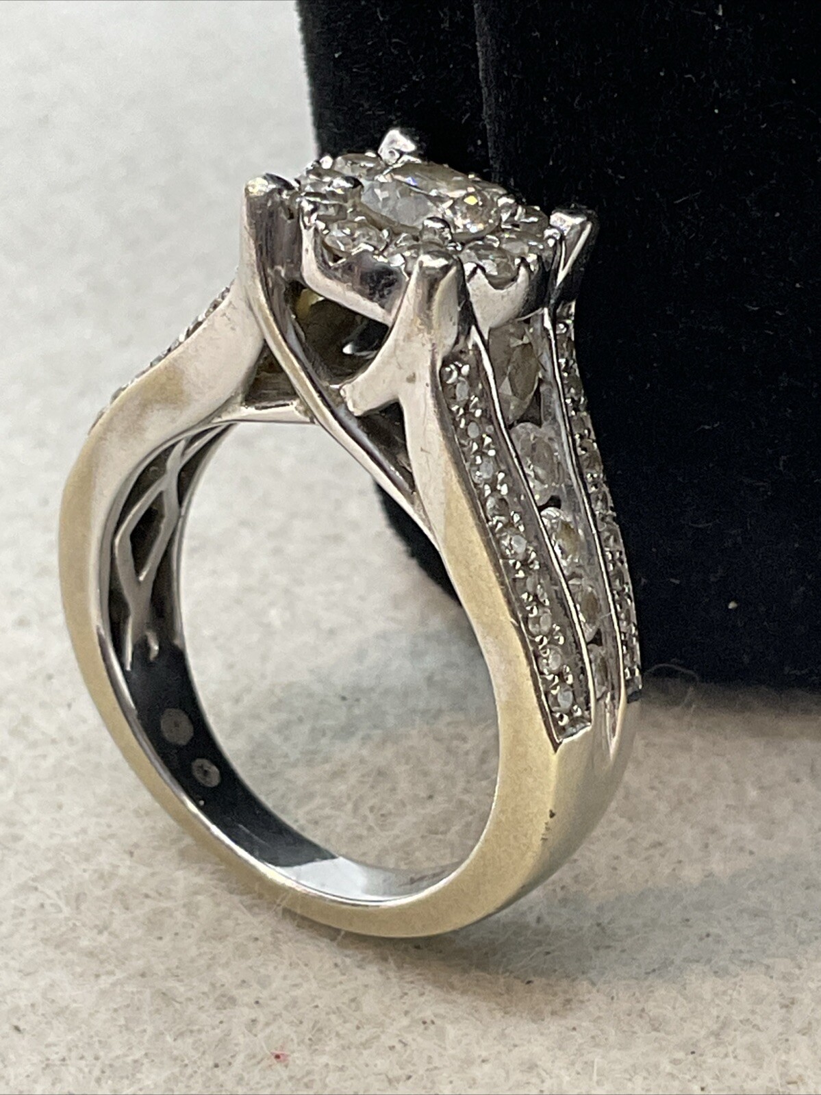 GORGEOUS Solid 10K White Gold Solitaire Round & D… - image 20