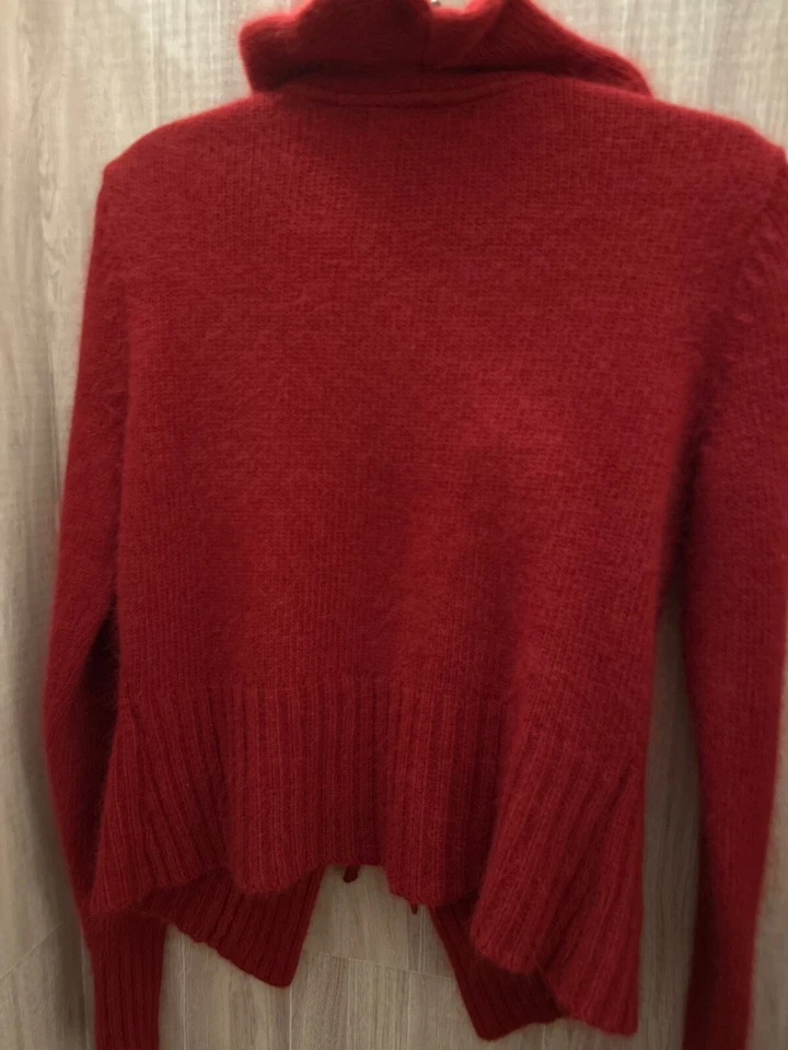 女士 Marina Luna 蔓越莓红色 37% 安哥拉荷叶边开衫 S 码 — 第 3/4 张图片