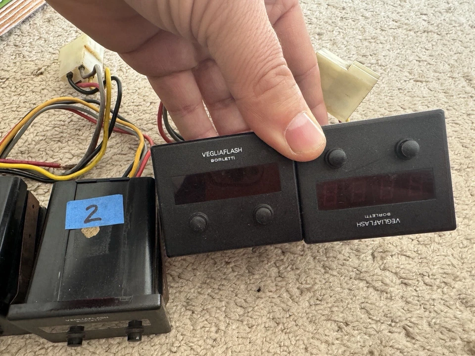 Veglia Reloj Digital Fiat/Bertone X1/9 79-88, Fiat 124 Spider 1983 Piezas Chatarra Foto 2 de 4