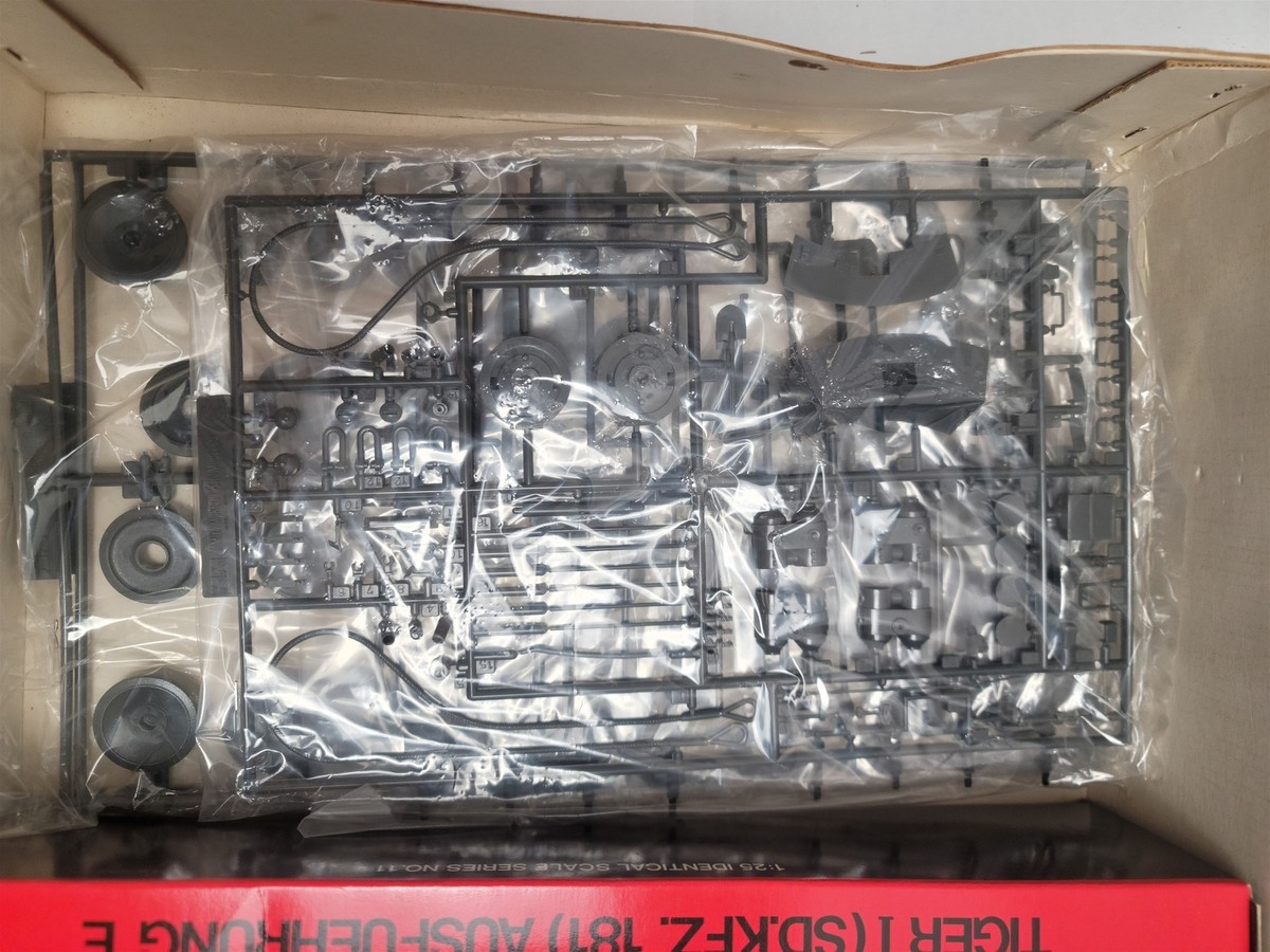 その他 Tamiya Tiger I (Sd.Kfz. 181) 1/25 SHIP IN 12 HOURS】Tamiya 1/25 German Army Heavy Tank Tiger I