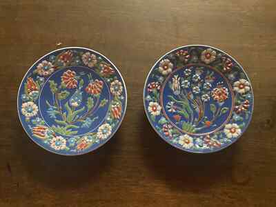 2 Vintage Turkish Iznik CINI Wall Floral 8  Hand Painted Plate