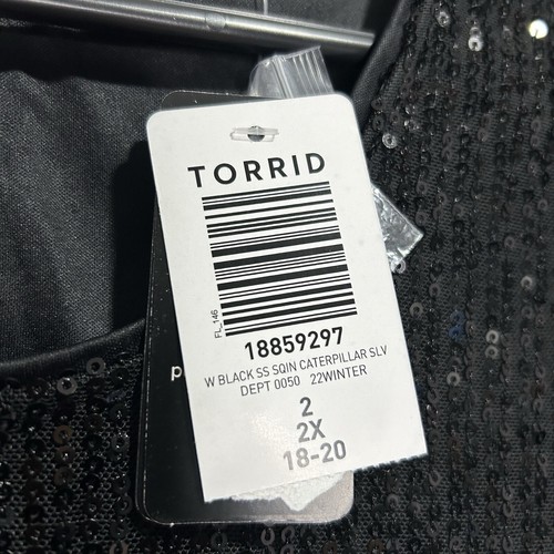 NWT Torrid Top 2X Size 2 Black Sequin Ruched Sleeve Lined Crew Neck Back Button - Picture 4 of 8