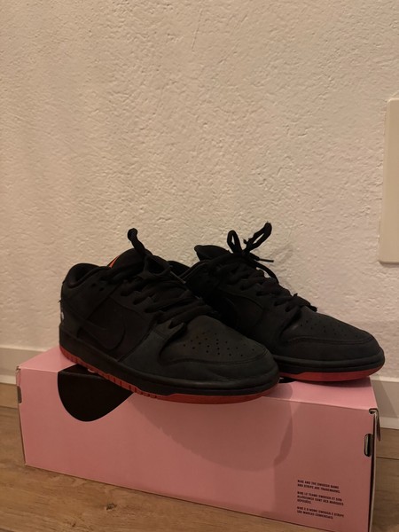 Nike SB Dunk low Pigeon Black