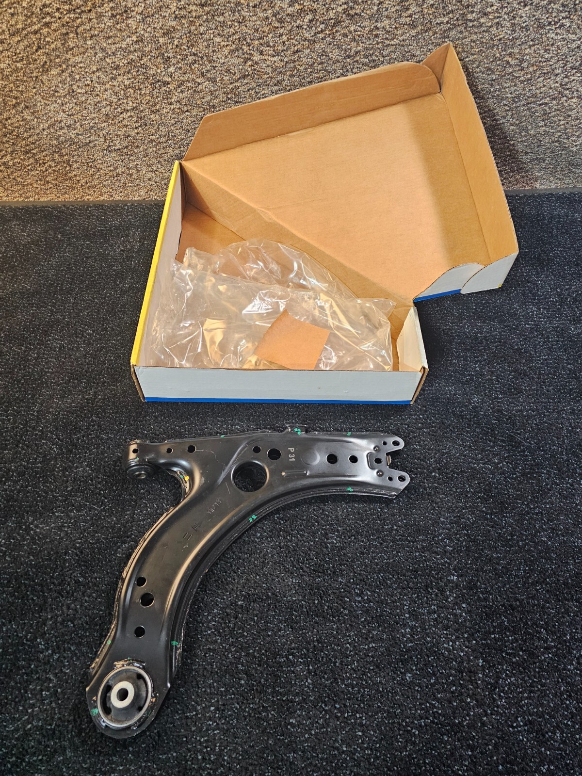 MOOG RK640176 R-Series Front Lower Control Arm For Volkswagen Beetle	1998-2010