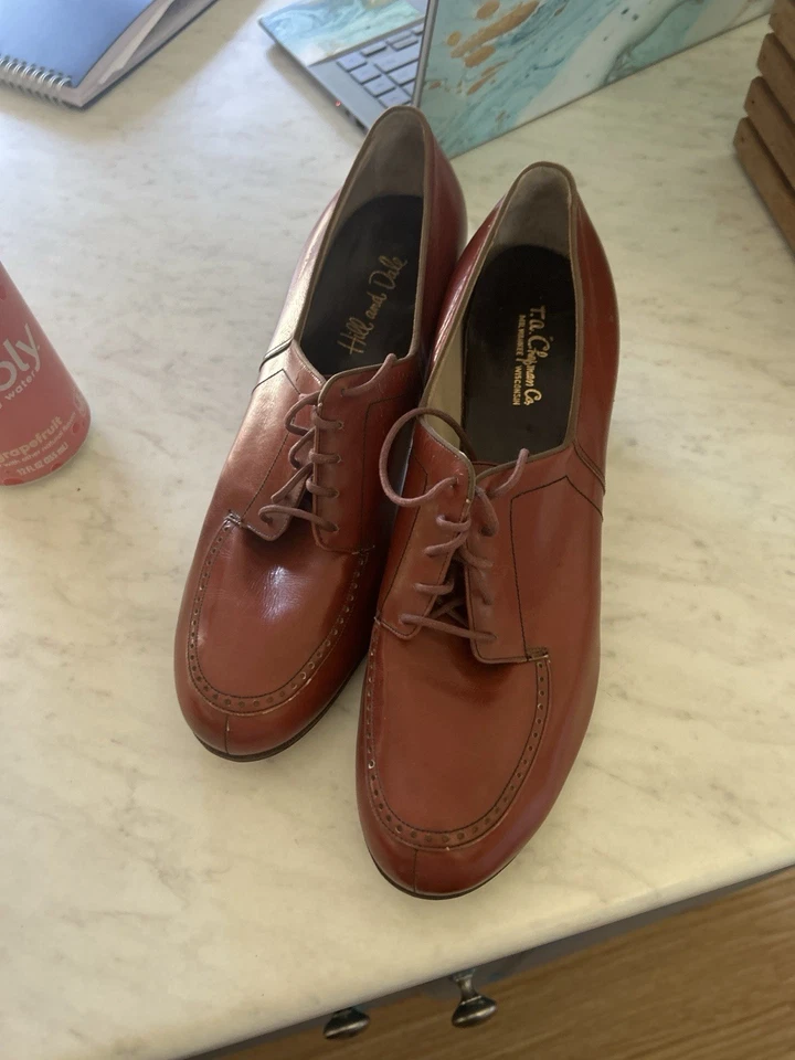 Hill & Dale Vintage Women’s Lace Up Heels Size 7 - Image 4 of 4