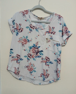 Wishful Park Women's Floral Scoop Neck Chest Pocket Short Sleeve Pullover S