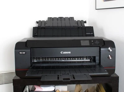 Imprimante Canon imagePROGRAF PRO-1000 - 12 Couleurs- Format A2- Fonctionnelle. - Photo 1/4