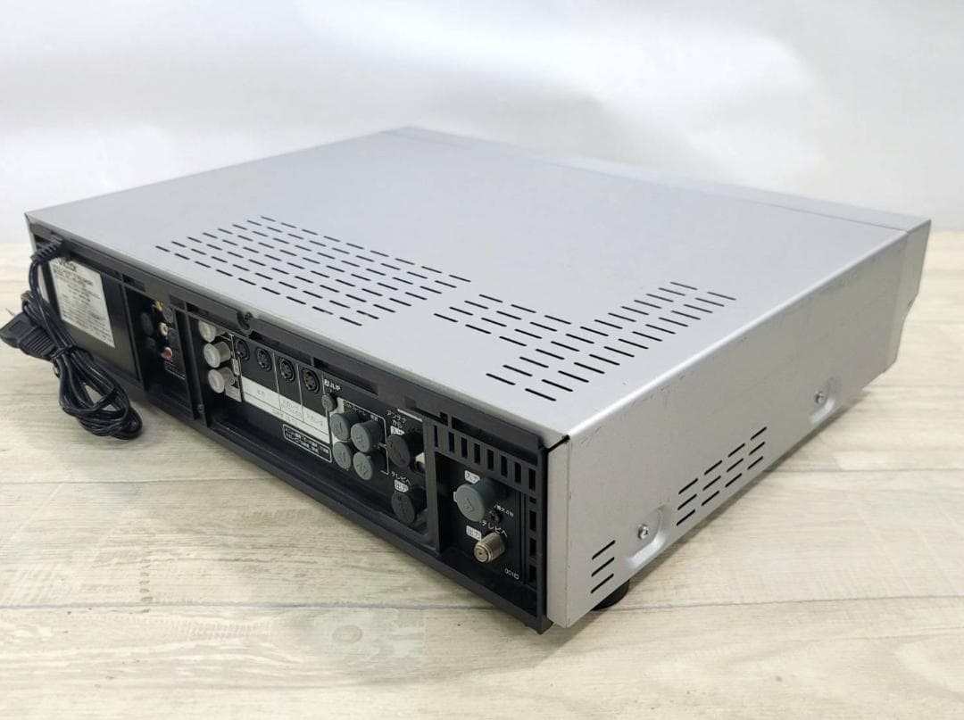Tested] Victor (JVC) HR-VFG1 S-VHS VCR w/ TBC & 3D NR - Remote