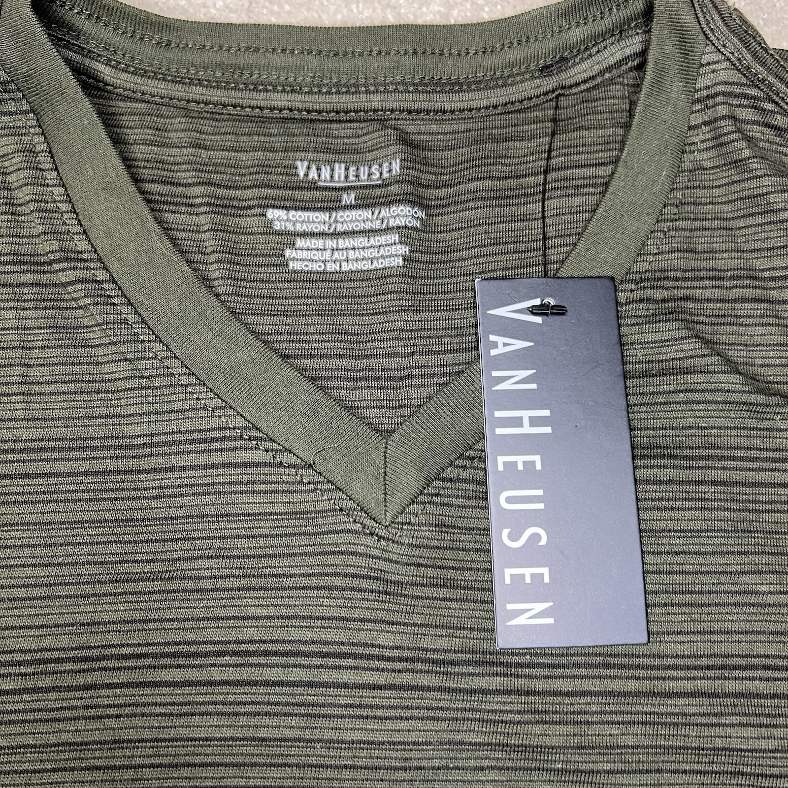 Van Heusen NWT gray/green v neck Cotton Blend Striped T-Shirt Men's Medium thumbnail 3