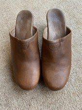UGG Abbie Clogs Leather . Stud Size 8.5 Uk EU 41