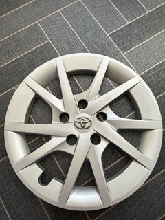 ORIGINALE TOYOTA PRIUS COPRICERCHIO / COPRIMOZZO 15" #275