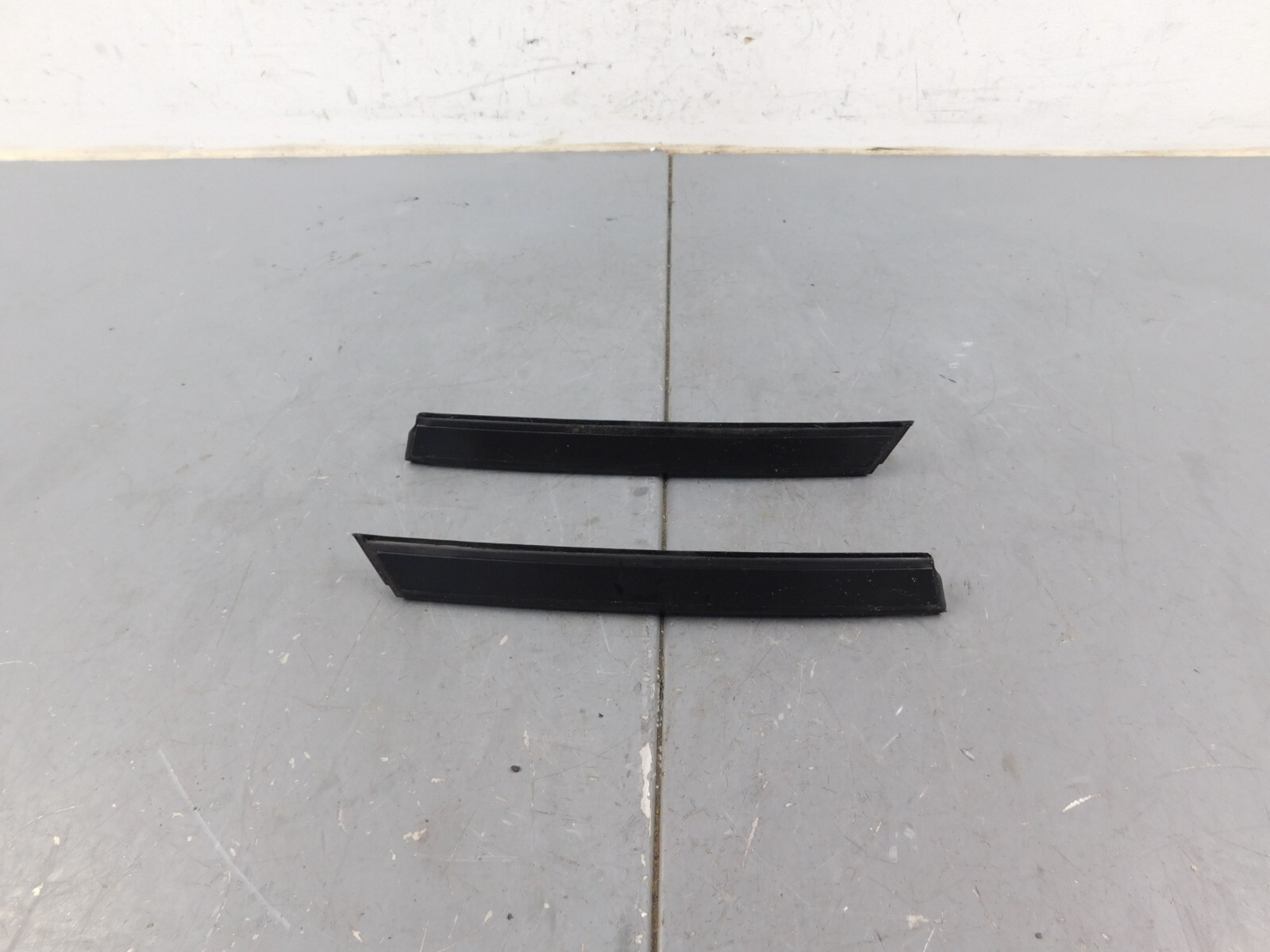 2011 Lamborghini Gallardo LP570-4 Superleggera Window Guides #0350 Z3