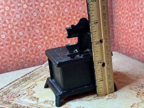 Vintage Miniature Cast Iron DOT Stove Coin Bank Cook With Cash 3.5 x 4 inch - Picture 7 of 11