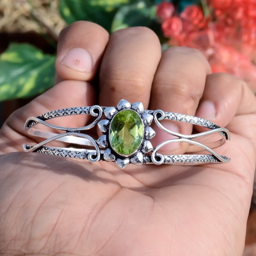Faceted Peridot Gemstone Bangle 925 Sterling Silver Beautiful Crafted Bracelet - Picture 7 of 8