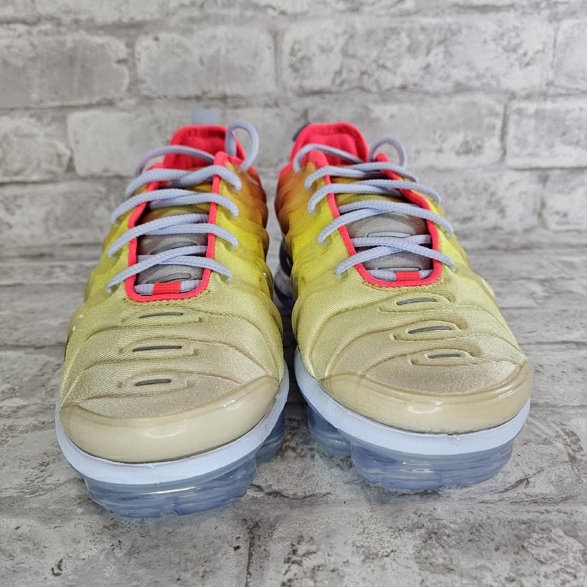 yellow and white air max vapormax