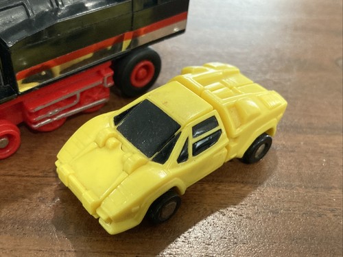 Vintage 1980’s Macau Dynabot Figures Black/Red Train & Yellow Car - Bild 2 von 10