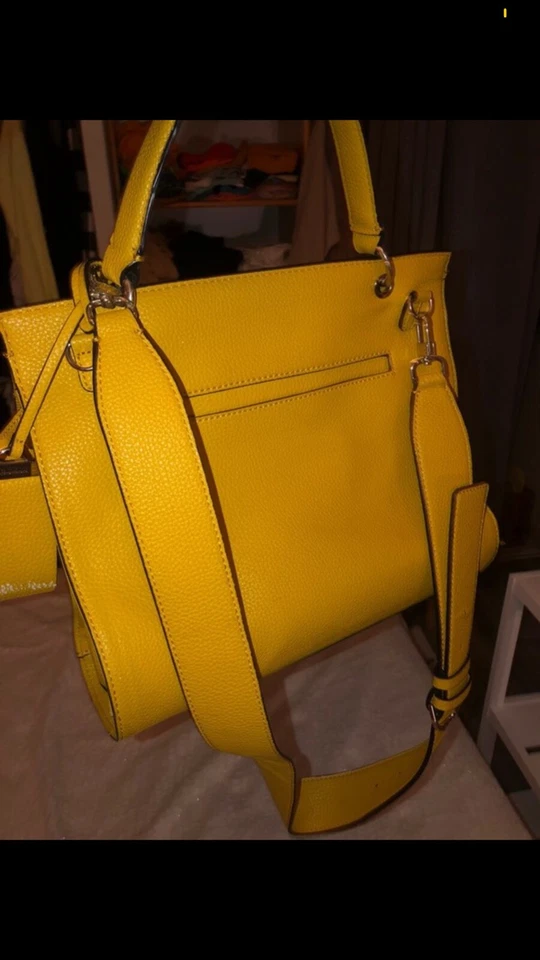 sac a mains guess a bandoulière jaune moutarde - Photo 4/4