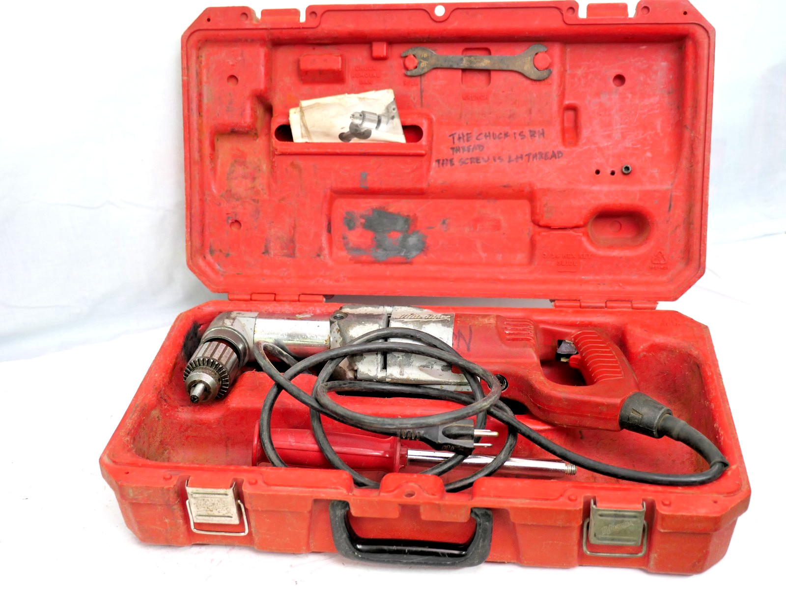 MILWAUKEE 1107-1 120V CORDED RIGHT-ANGLE DRILL W/CASE and HANDLE