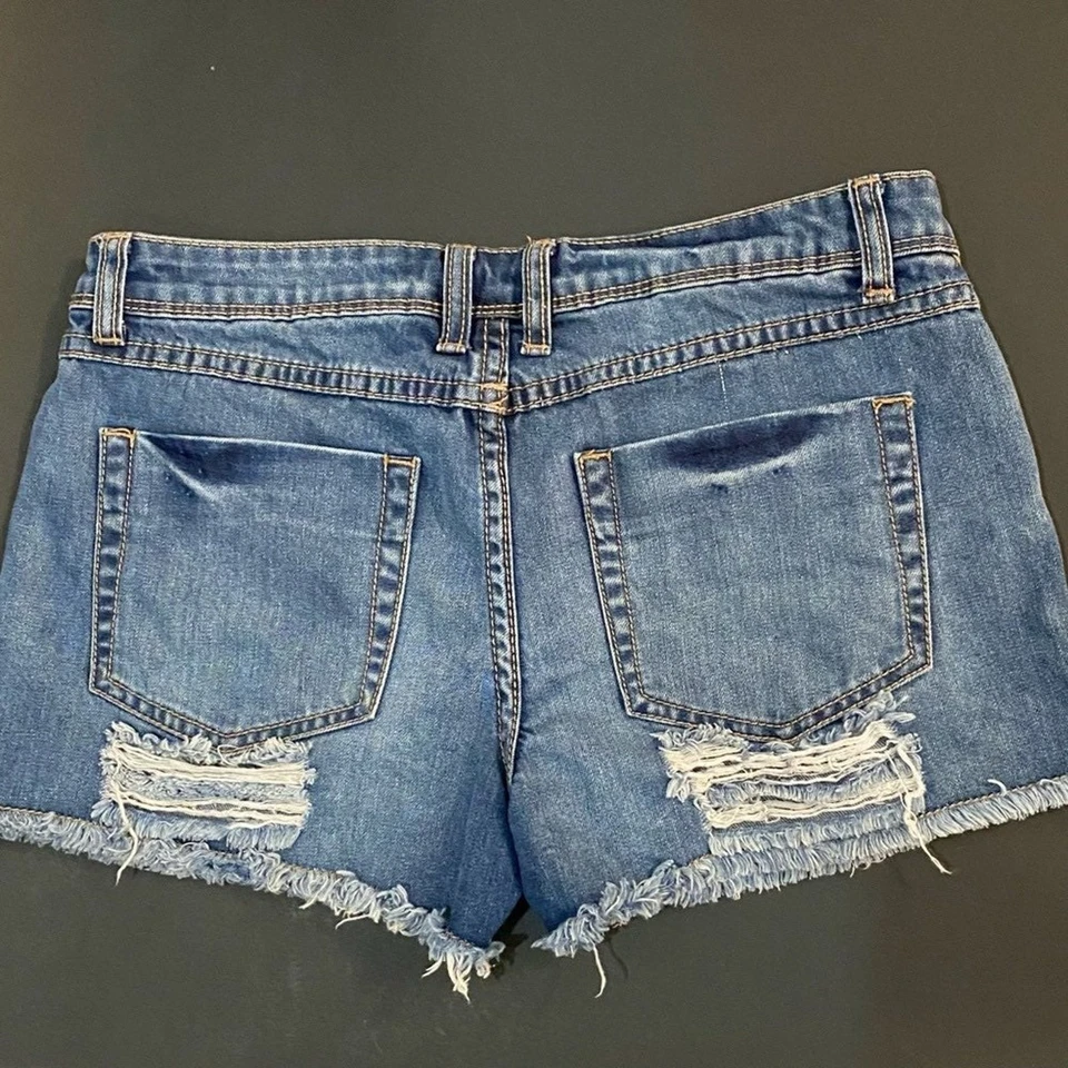 Шорты короткие с разорванной заниженной талией Romeo & Juliet с карманами в стиле бохо - Изображение 3 из 4